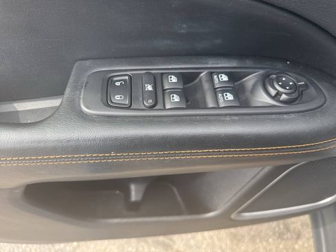 Used 2018 Jeep Compass Limited w/ Navigation Group AWD/4WD image 23