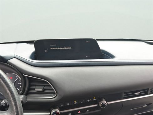 Used 2020 MAZDA CX-30 FWD image 19