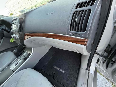 Used 2009 Hyundai Veracruz GLS image 35