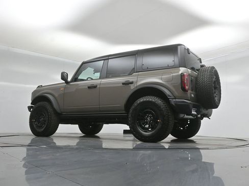 New 2026 Ford Bronco Badlands image 48