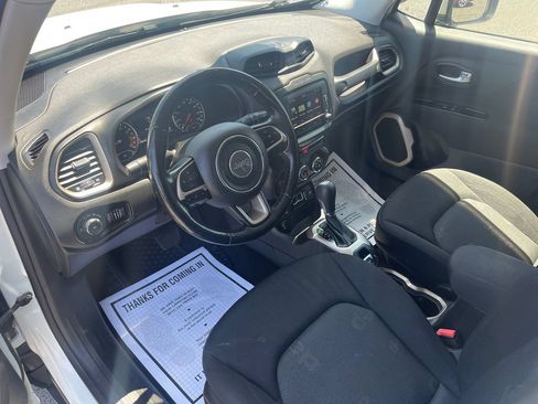 Used 2017 Jeep Renegade Latitude AWD/4WD image 15