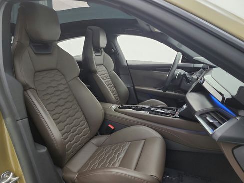 Used 2024 Audi e-tron GT Premium Plus image 23