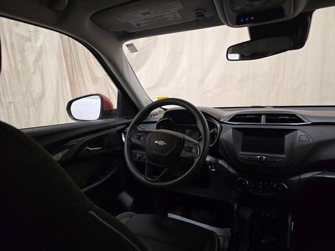 Used 2022 Chevrolet TrailBlazer LT AWD/4WD image 30