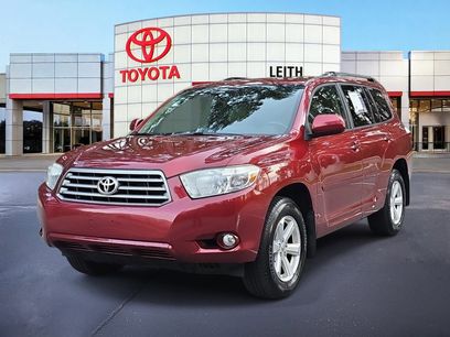 Used 2010 Toyota Highlander SE