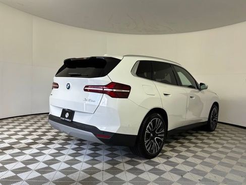 Used 2025 BMW X3 xDrive30i w/ Premium Package image 7