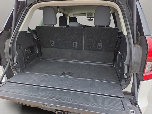 Used 2025 Ford Expedition Active image 16