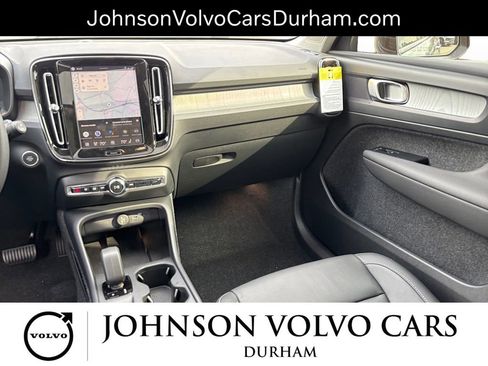 New 2026 Volvo XC40 B4 Core image 9