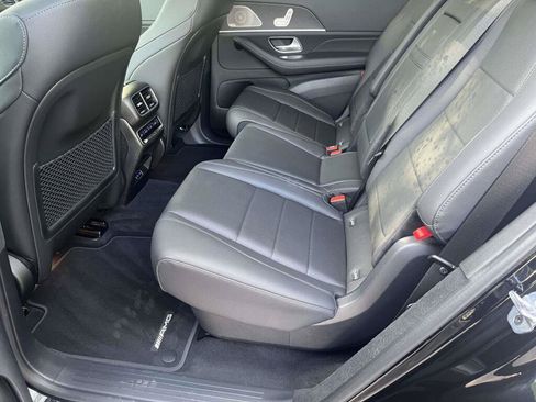 Used 2025 Mercedes-Benz GLS 450 4MATIC image 18