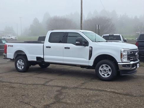 New 2026 Ford F350 XLT w/ FX4 Off-Road Package image 3