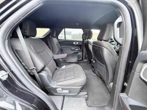 Used 2020 Ford Explorer XLT RWD image 11
