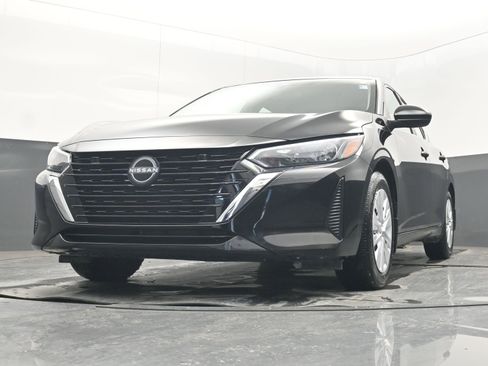 Certified 2025 Nissan Sentra S image 22