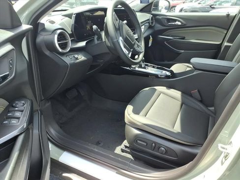 New 2026 Chevrolet Trax ACTIV w/ Driver Confidence Package FWD image 11