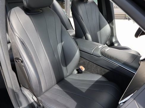 Used 2025 Mercedes-Benz E 350 4MATIC Sedan image 12
