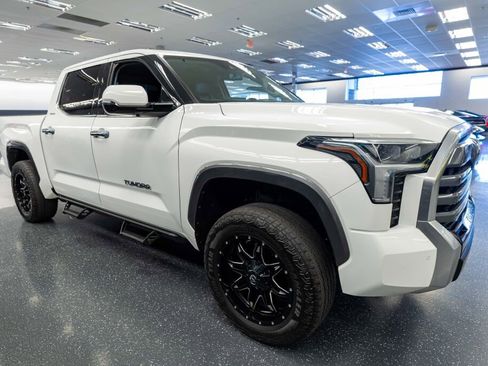 Used 2023 Toyota Tundra Limited AWD/4WD image 4