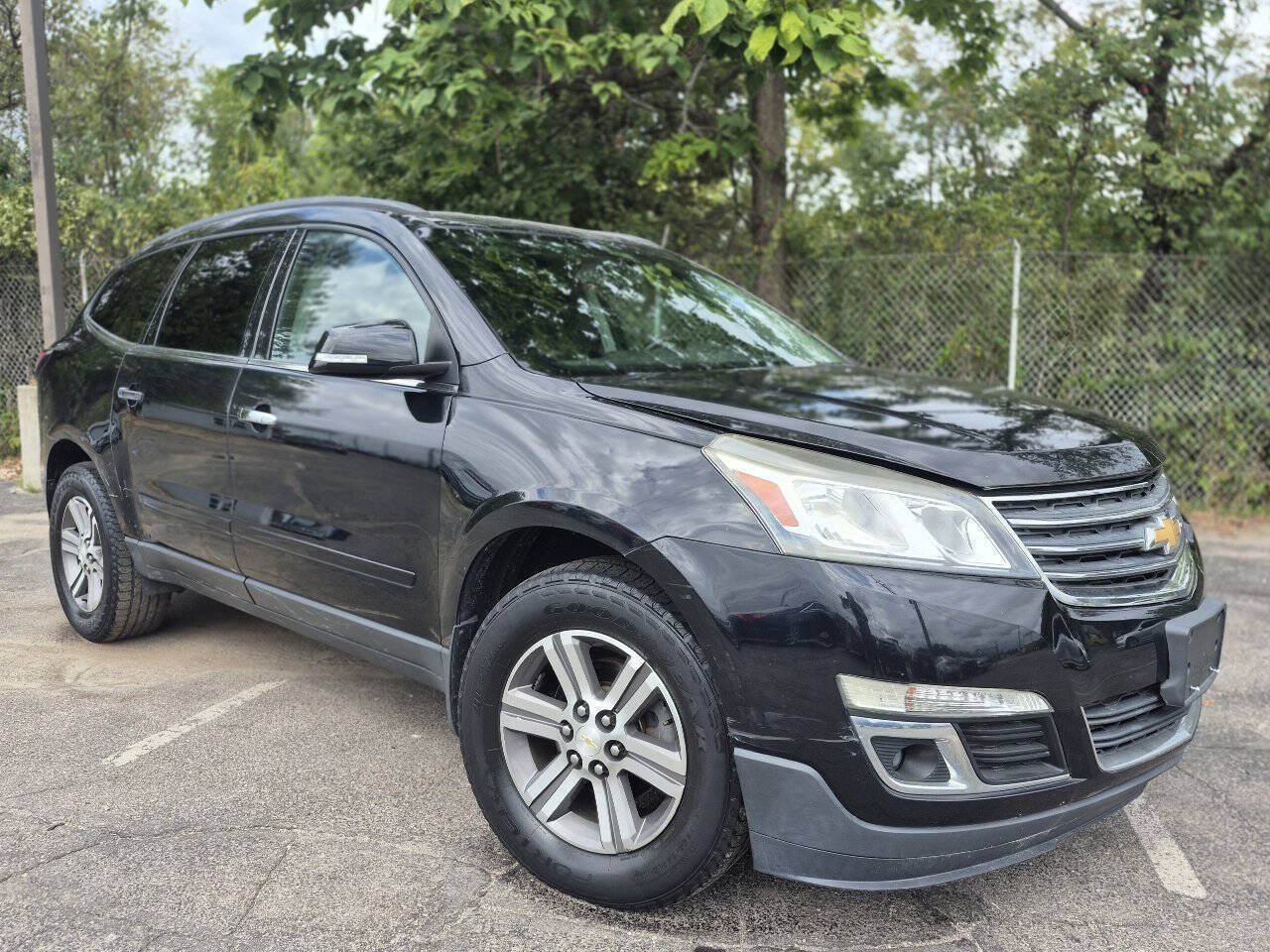Used 2017 Chevrolet Traverse LT AWD/4WD image 1