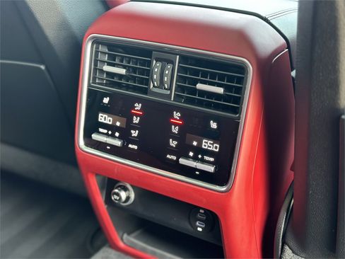 Used 2022 Porsche Cayenne GTS image 24