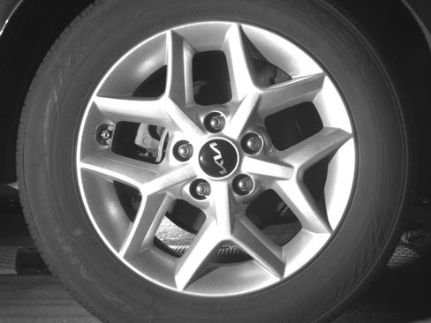 Used 2025 Kia Soul LX w/ LX Technology Package FWD image 15