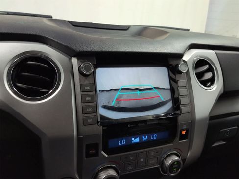 Used 2021 Toyota Tundra SR5 w/ TRD Off-Road Package image 29