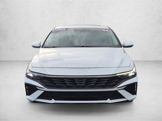 Used 2024 Hyundai Elantra SEL w/ Convenience Package FWD video 2