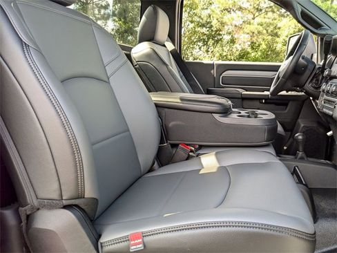 New 2024 RAM 5500 Tradesman image 31