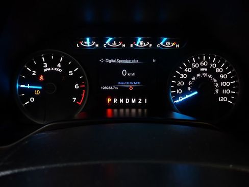 Used 2015 Ford F150 XLT w/ Equipment Group 302A Luxury image 24