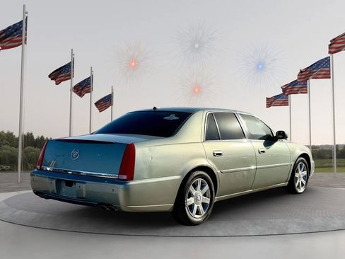 Used 2007 Cadillac DTS Luxury I w/ Trunk Convenience Package image 7