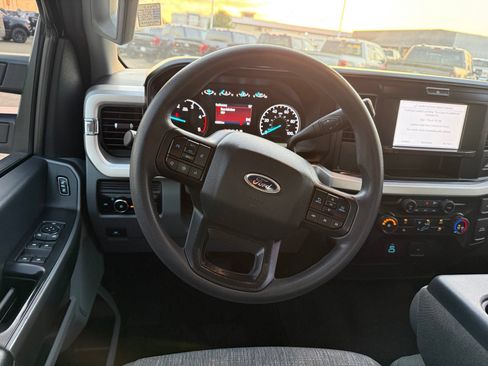 Used 2025 Ford F250 XLT AWD/4WD image 13