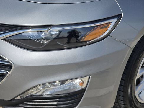Used 2025 Chevrolet Malibu LT FWD image 6