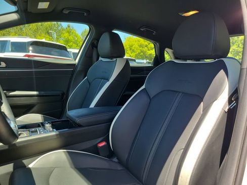 Certified 2025 Kia K5 GT-Line AWD/4WD image 14