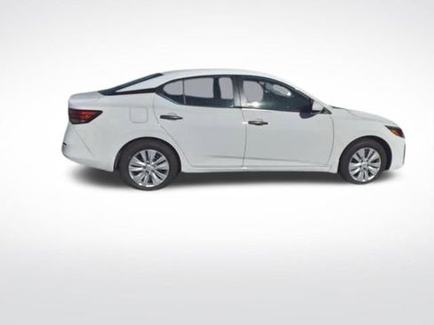 New 2025 Nissan Sentra S image 8