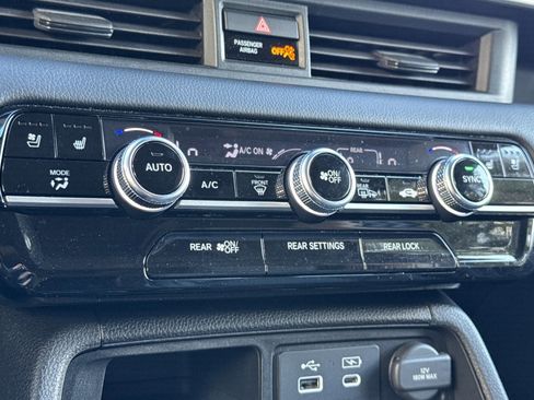 Used 2023 Honda Pilot Elite image 19