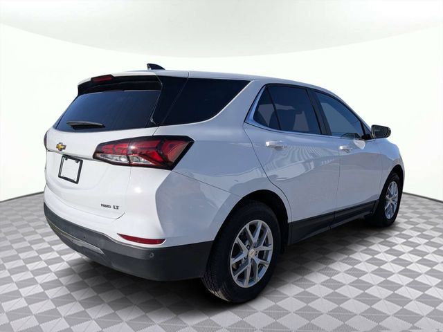 Used 2023 Chevrolet Equinox LT w/ Driver Convenience Package AWD/4WD image 3