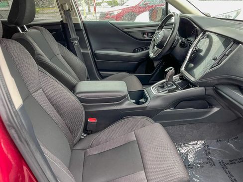 Used 2025 Subaru Outback Premium AWD/4WD image 34