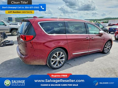 Used 2018 Chrysler Pacifica Limited w/ Tire & Wheel Group FWD image 4