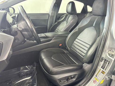 Used 2019 Toyota Avalon Touring image 15