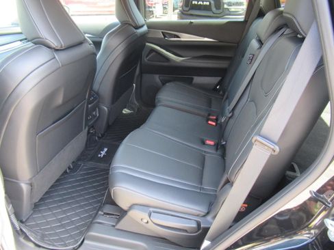 Used 2023 INFINITI QX60 Luxe FWD image 37