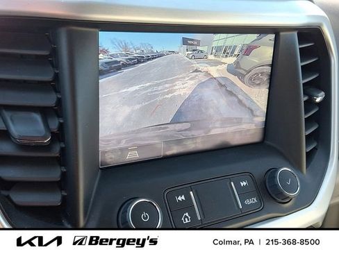 Used 2023 GMC Acadia SLT w/ Preferred Package image 21