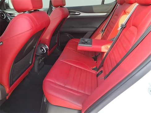 Used 2024 Alfa Romeo Stelvio Veloce image 20