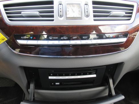Used 2007 Mercedes-Benz S 550 image 31