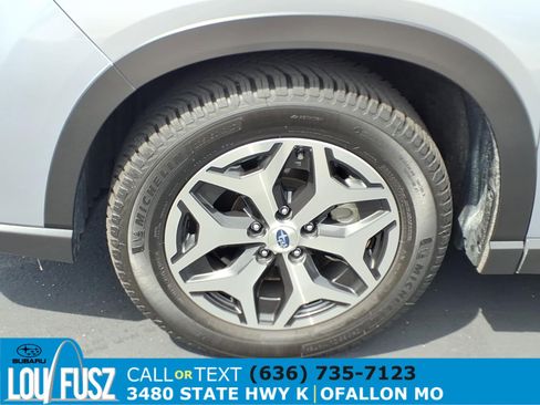 Used 2022 Subaru Forester Premium AWD/4WD image 34
