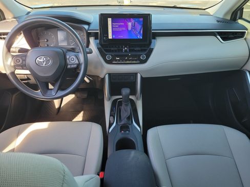 Used 2023 Toyota Corolla Cross L FWD image 15