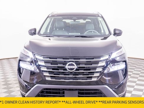 Used 2024 Nissan Rogue SV w/ SV Premium Package image 7