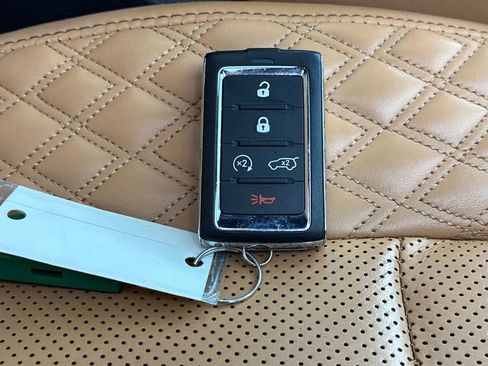 Used 2023 Jeep Grand Cherokee Summit AWD/4WD image 18