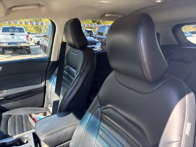 Used 2024 Ford Edge SEL AWD/4WD image 9