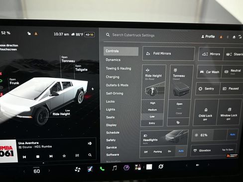 Used 2024 Tesla Cybertruck AWD Crew Cab image 17