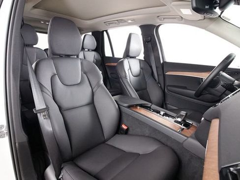 Certified 2024 Volvo XC90 T8 Plus w/ Protection Package Premier AWD/4WD image 20