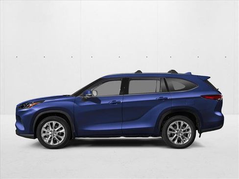 New 2026 Toyota Highlander Limited image 3
