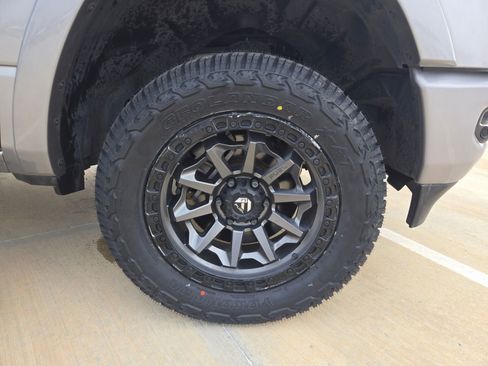 Used 2020 RAM 1500 Laramie w/ Sport Appearance Package RWD image 28