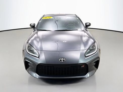 Used 2024 Toyota GR86 Premium image 2