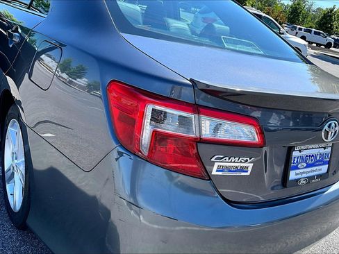 Used 2014 Toyota Camry SE w/ Leather Package FWD image 23